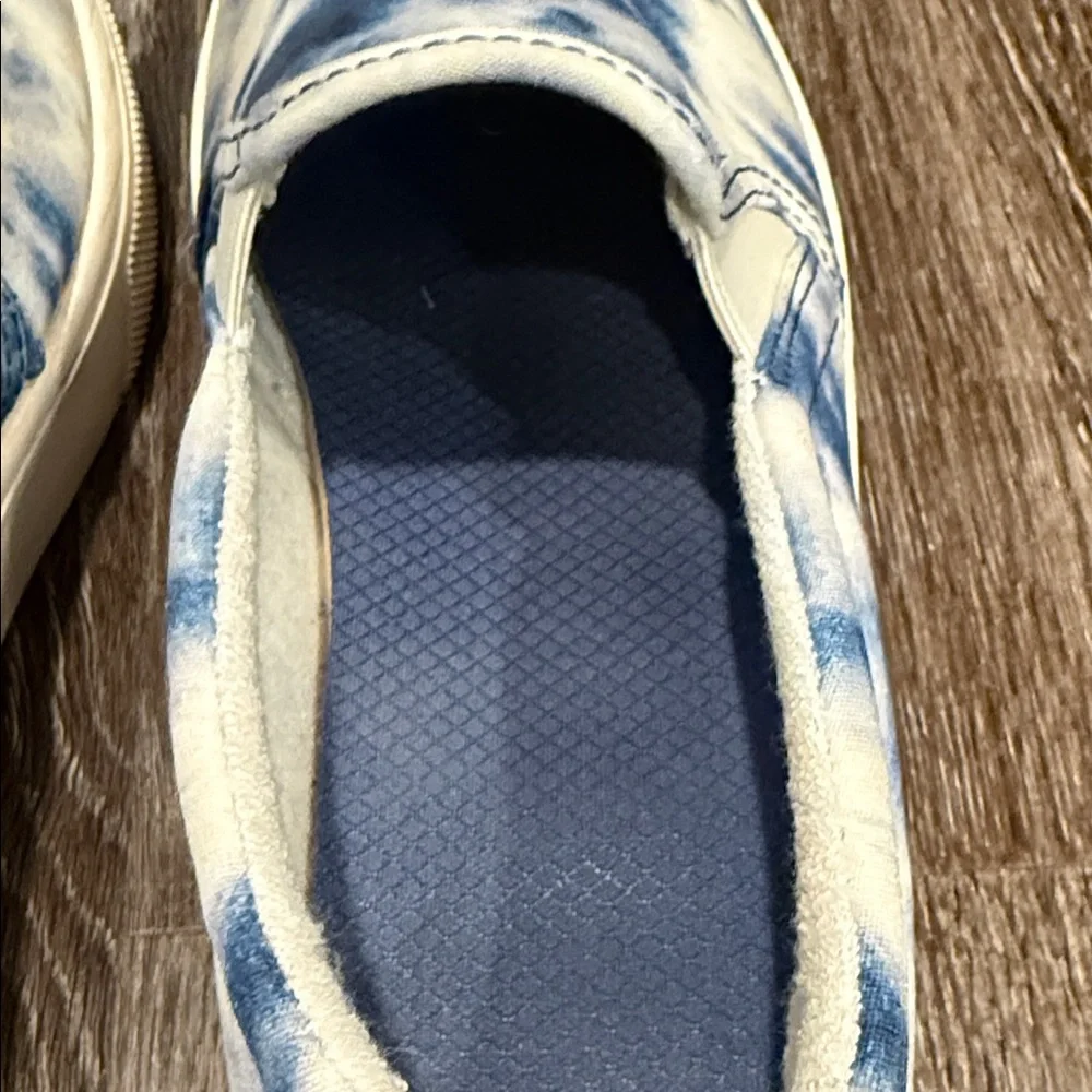 Skechers Kids Blue Tie-Dye Slip-On Sneakers. Size - 10